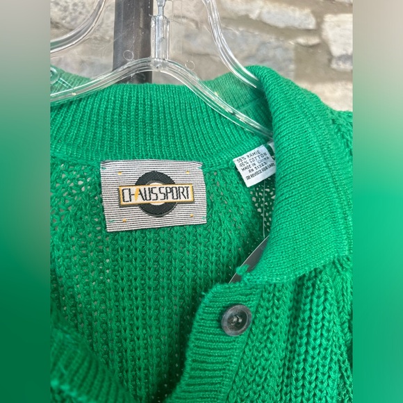 Green knit sweater with removal shoulder pads - Picture 2 of 3